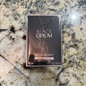 Yves Saint Laurent Black Opium 1 oz